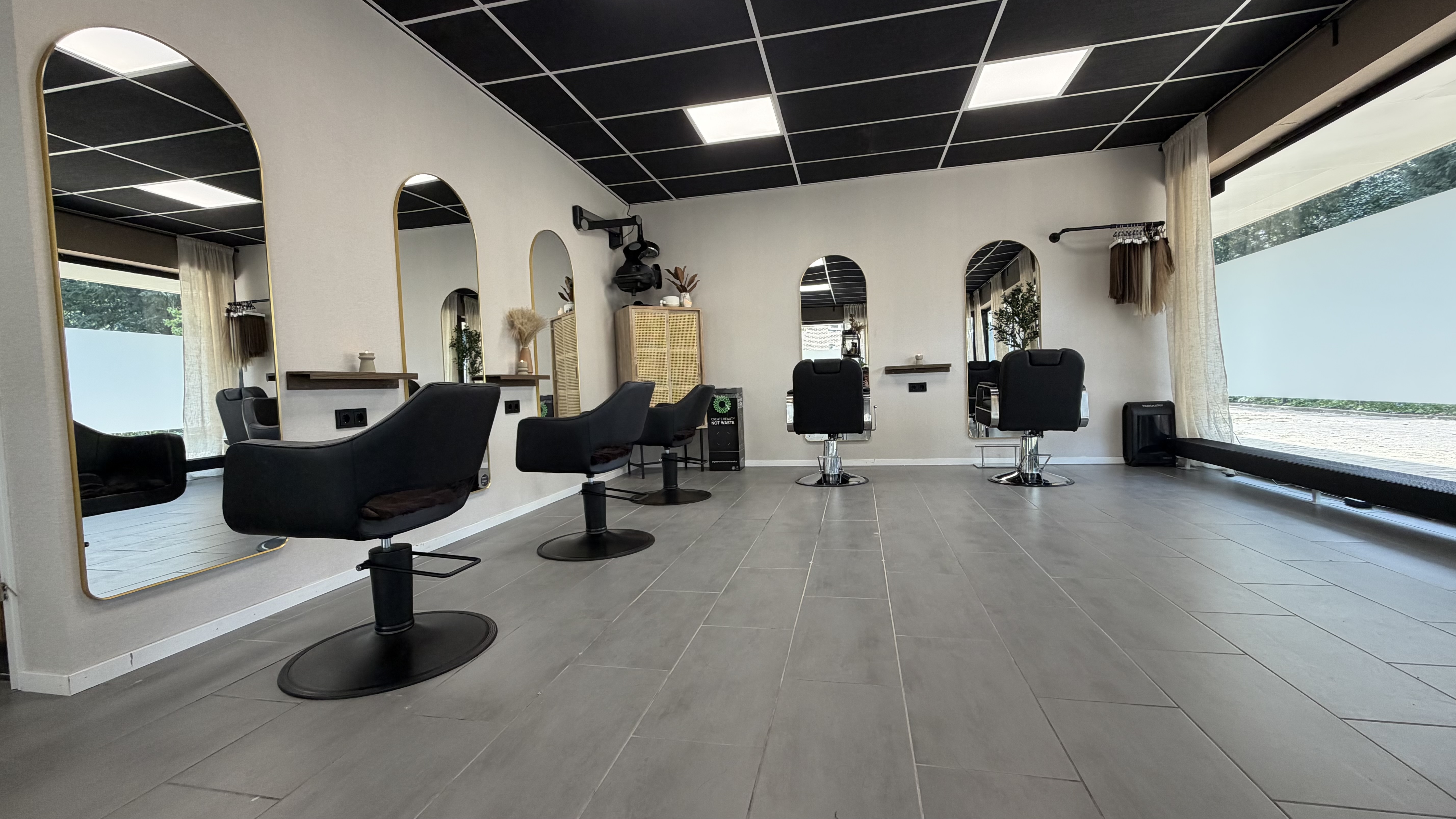 LOX hair atelier